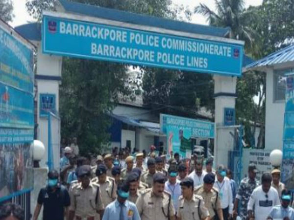 শহরতলীতে টোটোর আসন নিয়ে বচসা! দুই সহযাত্রীর হাতাহাতিতে মর্মান্তিক পরিণতি শহরতলীতে টোটোর আসন নিয়ে বচসা! দুই সহযাত্রীর হাতাহাতিতে মর্মান্তিক পরিণতি