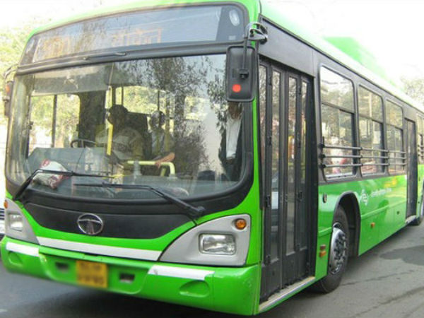 পুজোয় রাস্তায় বেরিয়ে মুশকিল আসান, ৫০০ অতিরিক্ত বাস নামাচ্ছে রাজ্য পুজোয় রাস্তায় বেরিয়ে মুশকিল আসান, ৫০০ অতিরিক্ত বাস নামাচ্ছে রাজ্য