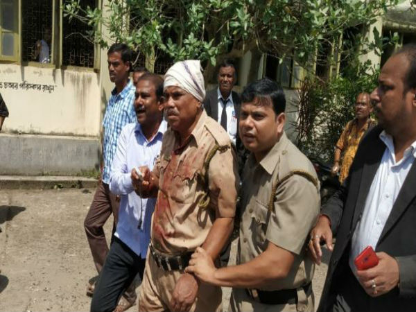 আদালত চত্বরে পুলিশের ওপর হামলা