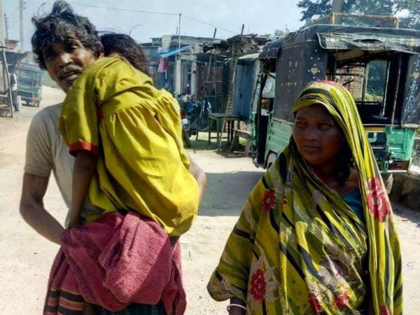 চোখে জল ,কাঁধে সন্তানের মৃতদেহ! উৎসবের দিনে উঠে এল আরও এক মর্মান্তিক ঘটনা চোখে জল ,কাঁধে সন্তানের মৃতদেহ! উৎসবের দিনে উঠে এল আরও এক মর্মান্তিক ঘটনা