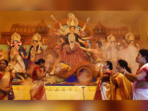 মণ্ডপে দর্শনার্থী থাকবে না