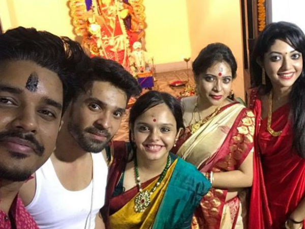 উত্তম কুমারের বাড়ির লক্ষ্মীপুজো আজও ঐতিহ্য মেনে পালন করে নতুন প্রজন্ম উত্তম কুমারের বাড়ির লক্ষ্মীপুজো আজও ঐতিহ্য মেনে পালন করে নতুন প্রজন্ম