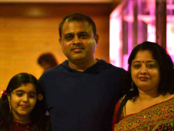 আপনি কারোর মা.. কারোর স্ত্রী, পুত্রবধূ আর সবচেয়ে গুরুত্বপূর্ণ আপনি কারোর মেয়ে। দায়িত্বটা কীভাবে ভাগ করে নেন?