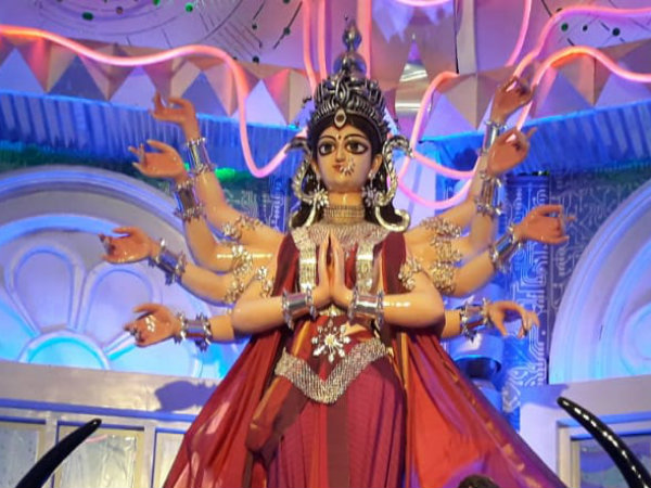 ২০১৮ সালে দাঁড়িয়ে যেতে চান ২২১৮-এ! আসুন জগত মুখার্জি পার্কে ২০১৮ সালে দাঁড়িয়ে যেতে চান ২২১৮-এ! আসুন জগত মুখার্জি পার্কে