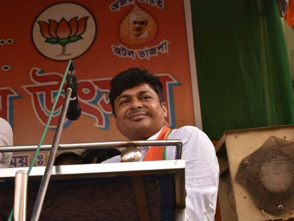 মুকুলের হাত শক্ত করলেন কাসেম