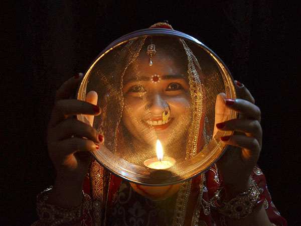 কেন ব্যবহার করা হয় চালনি?