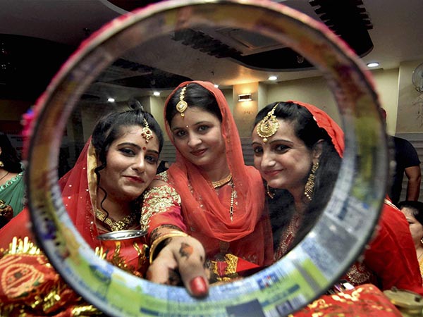 দাম্পত্য প্রেম আরও জোরদার করতে ..