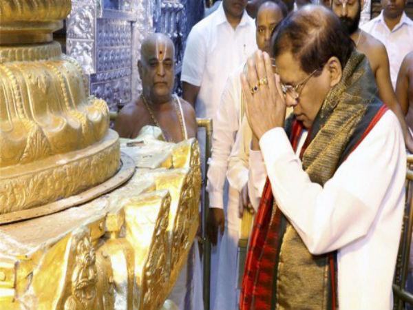 অপসারিত নির্বাচিত প্রধানমন্ত্রী! প্রতিবেশী দেশে শুরু সাংবিধানিক সংকট অপসারিত নির্বাচিত প্রধানমন্ত্রী! প্রতিবেশী দেশে শুরু সাংবিধানিক সংকট