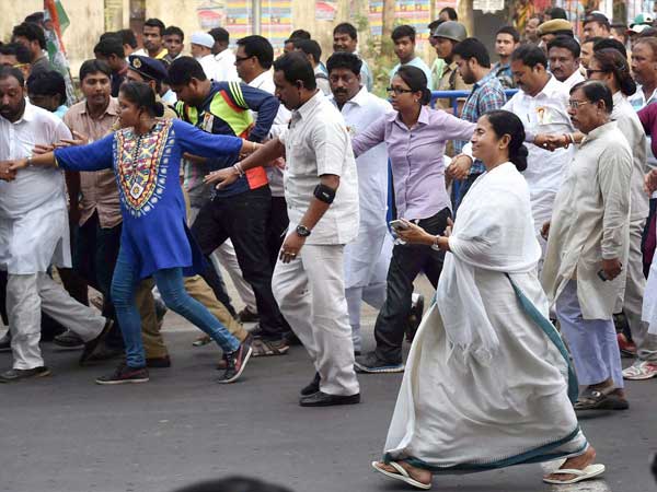 কালীঘাটের বাড়িতে নিরাপত্তা বাড়ছে