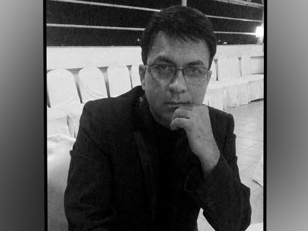 মর্মান্তিক গাড়ি দুর্ঘটনায় প্রয়াত গায়ক নীতিন বালি মর্মান্তিক গাড়ি দুর্ঘটনায় প্রয়াত গায়ক নীতিন বালি