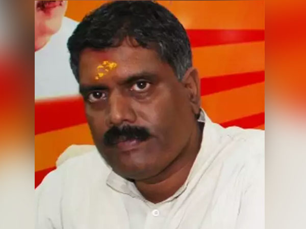 কোন জাদুদণ্ডে এ সম্ভব