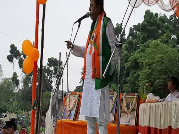 রাজ্য পিছিয়েছে ১০০ বছর