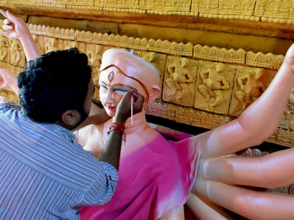 অন্য শিল্পীদের কদরও কম নয়