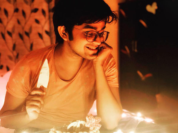 মাকে যদি এই দূর্গাপুজোয় কোনও জিনিস ফিরিয়ে দিতে পারলে ভালো হয়.. তাহলে সেটা কোন জিনিস?