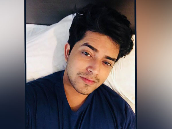 কিভাবে তিনি তোমার চোখে দুর্গা হয়ে উঠলেন সেই কাহিনিটা শুনব ...