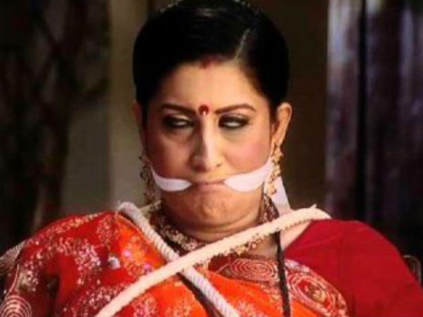 নিজের সোশ্যাল অ্যাকাউন্টে কেন এমন ছবি দিলেন স্মৃতি ইরানি নিজের সোশ্যাল অ্যাকাউন্টে কেন এমন ছবি দিলেন স্মৃতি ইরানি