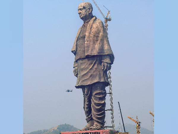 সর্দার প্যাটেলের জন্যই গুজরাতের জুনাগড় পাকিস্তানের অংশ হতে হতে বেঁচেছে সর্দার প্যাটেলের জন্যই গুজরাতের জুনাগড় পাকিস্তানের অংশ হতে হতে বেঁচেছে