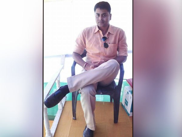 মাথায় ওফোঁড়-ওফোঁড় গুলি শুভেন্দুর দেহরক্ষীর! কী হঠাৎ ঘটল পুলিশ ব্যারাকে মাথায় ওফোঁড়-ওফোঁড় গুলি শুভেন্দুর দেহরক্ষীর! কী হঠাৎ ঘটল পুলিশ ব্যারাকে