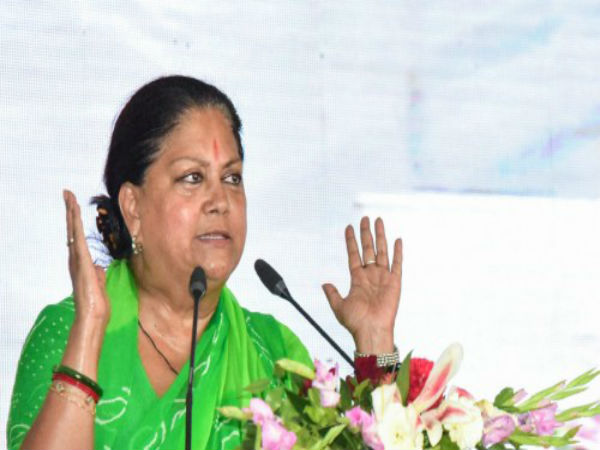 মুখ্যমন্ত্রীর কাছে পৌঁছনো দায়!