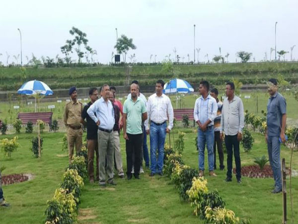 মমতার হাত ধরে পর্যটনের নতুন ঠিকানা! পুজোর উপহার ভোরের আলো মমতার হাত ধরে পর্যটনের নতুন ঠিকানা! পুজোর উপহার ভোরের আলো