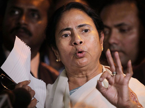 নাগেরবাজার বিস্ফোরণে কারা দায়ী ইঙ্গিত করলেন মমতা! বললেন সজাগ থাকতে নাগেরবাজার বিস্ফোরণে কারা দায়ী ইঙ্গিত করলেন মমতা! বললেন সজাগ থাকতে