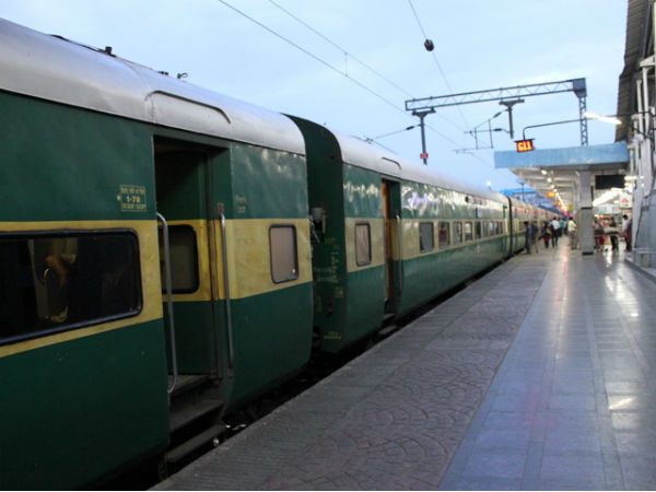 ছাপরা স্টেশনে গ্রেফতার