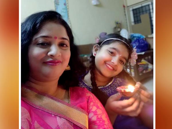 পরিবারকে সঙ্গে নিয়ে উদযাপন!