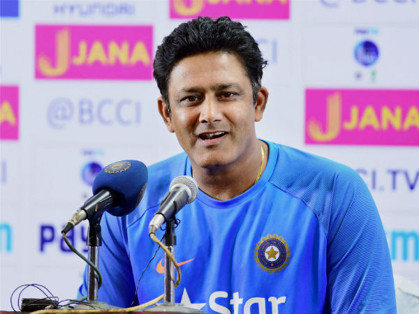 অনিল কুম্বলে (২০১৫)