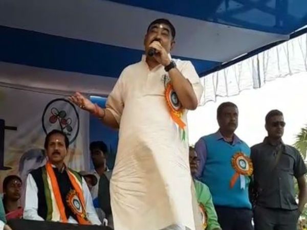 প্রকাশ করলেন পাচন-হেঁয়ালি! দলের কর্মীদের যা নির্দেশ দিলেন অনুব্রত মণ্ডল প্রকাশ করলেন পাচন-হেঁয়ালি! দলের কর্মীদের যা নির্দেশ দিলেন অনুব্রত মণ্ডল