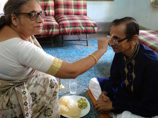 একজোট হয়ে হইচই!