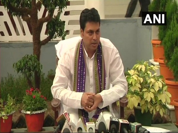 বাড়তি উপার্জনে নতুন উপায়! লালুপ্রসাদের পথে বিজেপির শাসিত রাজ্যের মুখ্যমন্ত্রী, দেখুন ভিডিও বাড়তি উপার্জনে নতুন উপায়! লালুপ্রসাদের পথে বিজেপির শাসিত রাজ্যের মুখ্যমন্ত্রী, দেখুন ভিডিও