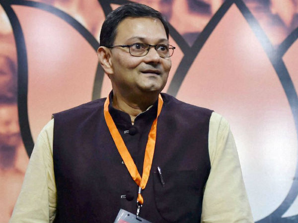 নেতাজি পরিবারের দাবি