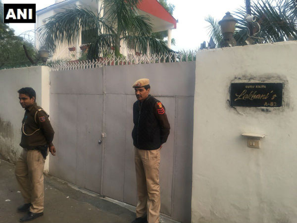 বাড়ি থেকে দেহ উদ্ধার