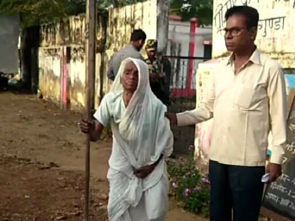 ছত্তিশগড়ে মাও আতঙ্ককে বুড়ো আঙুল দেখালেন এই শতায়ু যুবতী ছত্তিশগড়ে মাও আতঙ্ককে বুড়ো আঙুল দেখালেন এই শতায়ু যুবতী