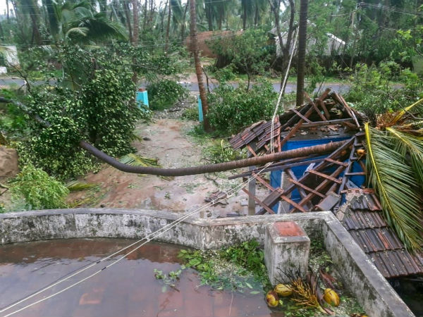 ঘূর্ণিঝড় গাজার দাপটে তামিলনাড়ুতে প্রাণ গেল ১১ জনের, ক্ষতিপূরণ ঘোষণা সরকারের ঘূর্ণিঝড় গাজার দাপটে তামিলনাড়ুতে প্রাণ গেল ১১ জনের, ক্ষতিপূরণ ঘোষণা সরকারের