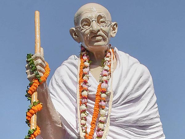 দেশের প্রথম প্রজাতন্ত্র দিবস কেমনভাবে পালিত হয়েছিল, দেখুন সেই ছবি দেশের প্রথম প্রজাতন্ত্র দিবস কেমনভাবে পালিত হয়েছিল, দেখুন সেই ছবি