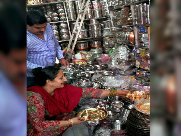 ছেলের অদৃষ্টের কথা ভেবে চিন্তায় হিমা