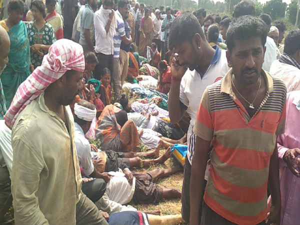 কর্ণাটকের মাণ্ড্যতে ভয়াবহ বাস দুর্ঘটনা! বহু মানুষের মৃত্যুর আশঙ্কা কর্ণাটকের মাণ্ড্যতে ভয়াবহ বাস দুর্ঘটনা! বহু মানুষের মৃত্যুর আশঙ্কা
