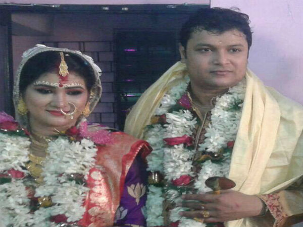 অভিযোগ, পাশে ছিল না স্ত্রী