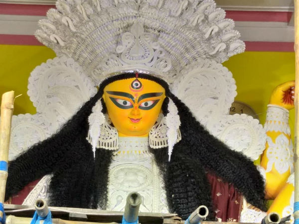 আরতি করতে করতেই মৃত্যু পুরোহিতের! ভিডিওতে দেখুন আরতি করতে করতেই মৃত্যু পুরোহিতের! ভিডিওতে দেখুন