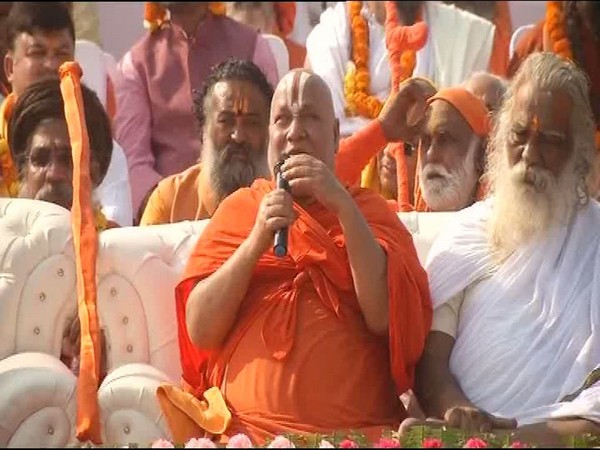 কেন্দ্রীয় মন্ত্রীর সঙ্গে কথা