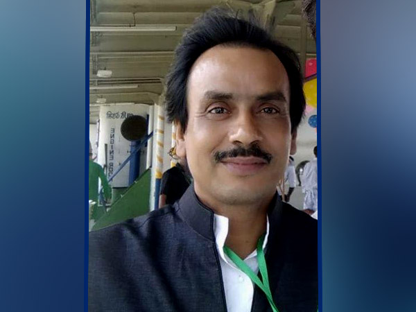 নরেন্দ্র মোদীর সঙ্গে লাইভ অনুষ্ঠান, দিল্লি চললেন বারুইপুরের শইদুল নরেন্দ্র মোদীর সঙ্গে লাইভ অনুষ্ঠান, দিল্লি চললেন বারুইপুরের শইদুল