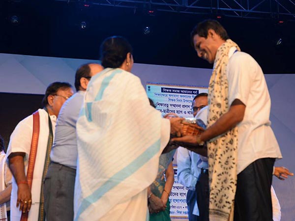 বরাহনগর স্কুলকাণ্ডে চাঞ্চল্যকর মোড় বরাহনগর স্কুলকাণ্ডে চাঞ্চল্যকর মোড়