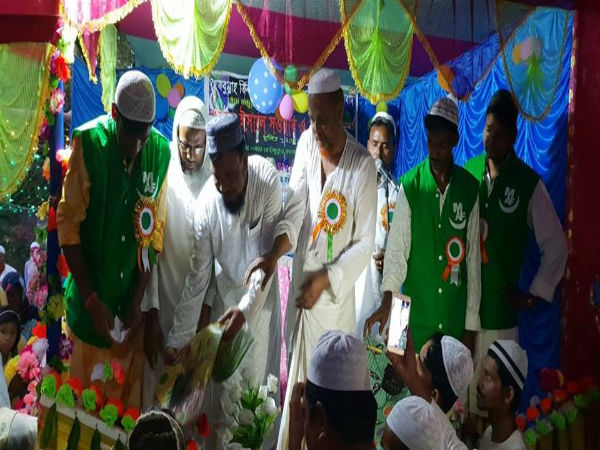 ফের নিশানায় মমতার সরকার! উন্নয়ন নিয়ে তোপ ত্বহা সিদ্দিকির ফের নিশানায় মমতার সরকার! উন্নয়ন নিয়ে তোপ ত্বহা সিদ্দিকির