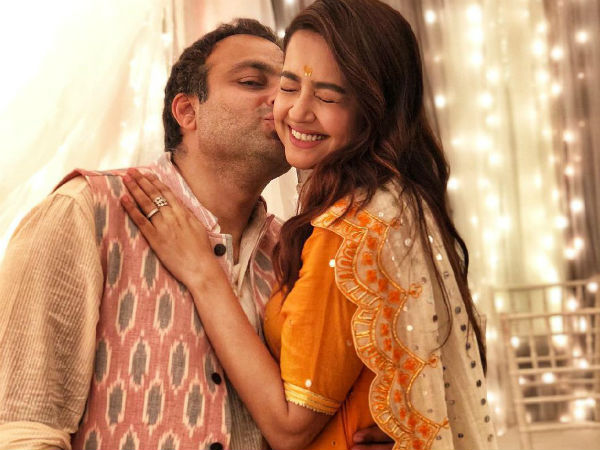 মা হতে চলেছেন এই জনপ্রিয় অভিনেত্রী! ইনস্টাগ্রাম পোস্ট ঘিরে জল্পনা মা হতে চলেছেন এই জনপ্রিয় অভিনেত্রী! ইনস্টাগ্রাম পোস্ট ঘিরে জল্পনা