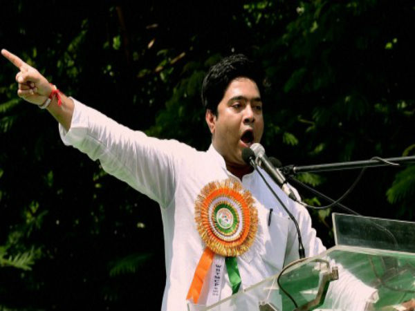 অভিষেকের চ্যালেঞ্জ