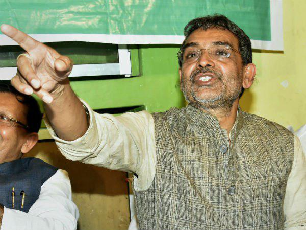 ২০১৯ লোকসভা নির্বাচনের আগে এনডিএ -তে বড় ধাক্কা! কেন্দ্রীয় মন্ত্রীর ইস্তফা ঘিরে জল্পনা ২০১৯ লোকসভা নির্বাচনের আগে এনডিএ -তে বড় ধাক্কা! কেন্দ্রীয় মন্ত্রীর ইস্তফা ঘিরে জল্পনা