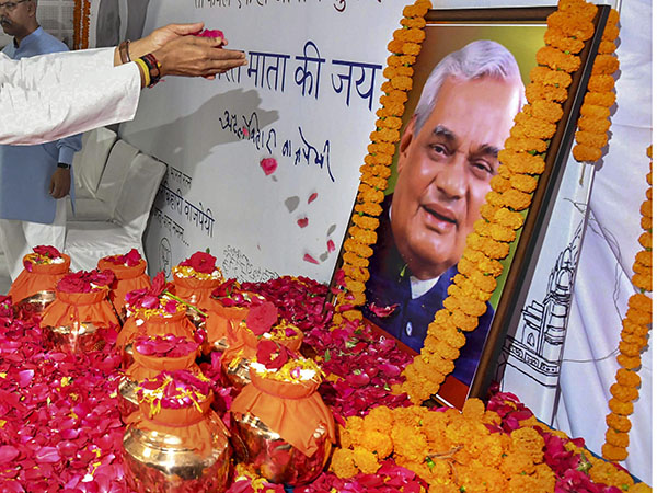 অটল বিহারী বাজপেয়ীর মৃত্যু