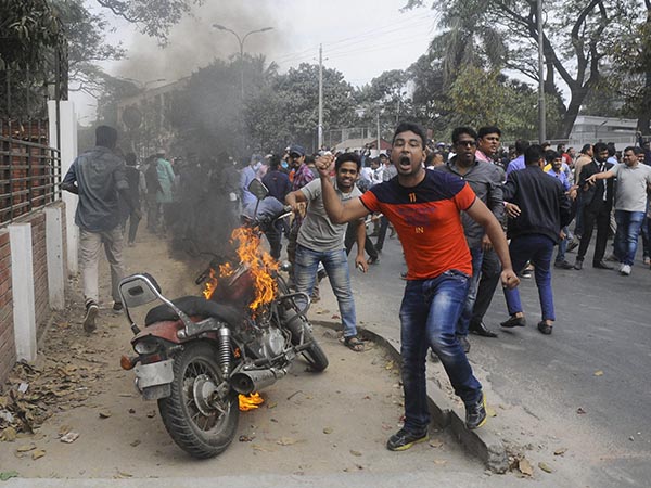 সংবাদ মাধ্যমের ওপর হামলার অভিযোগ