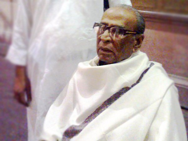মহালয়ার গানের সেই অবিস্মরণীয় কণ্ঠ চিরকাল সঞ্চারিত হবে পল্লবিনীর মতোই মহালয়ার গানের সেই অবিস্মরণীয় কণ্ঠ চিরকাল সঞ্চারিত হবে পল্লবিনীর মতোই
